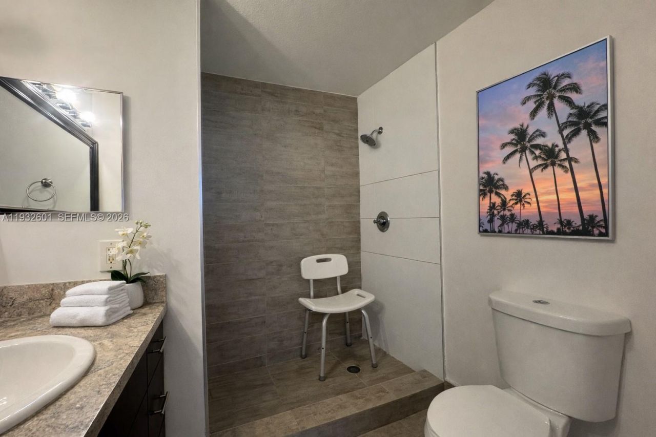 4370 NW 107th Ave, Unit 205, Doral, FL 33178 Photo