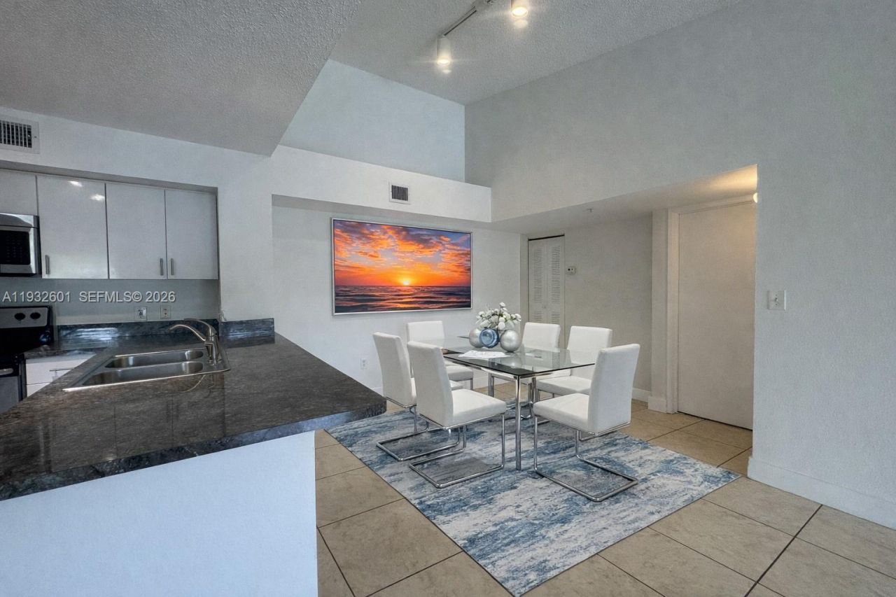 4370 NW 107th Ave, Unit 205, Doral, FL 33178 Photo