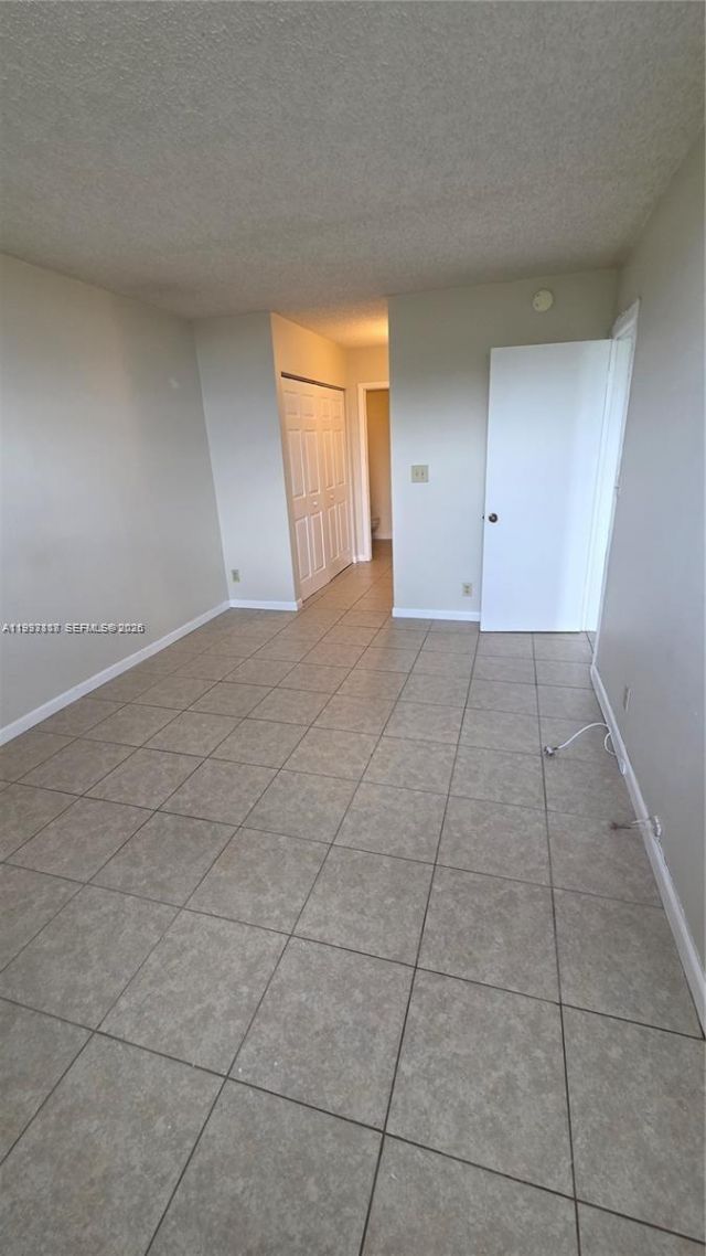2701 Riverside Dr, Unit 516-B, Coral Springs, FL 33065 Photo