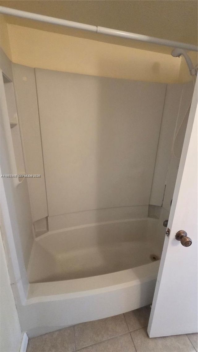 2701 Riverside Dr, Unit 516-B, Coral Springs, FL 33065 Photo