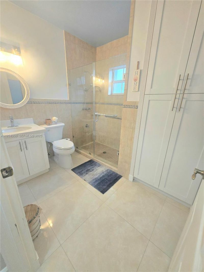 16422 NW 83rd Pl , Miami Lakes, FL 33016 Photo