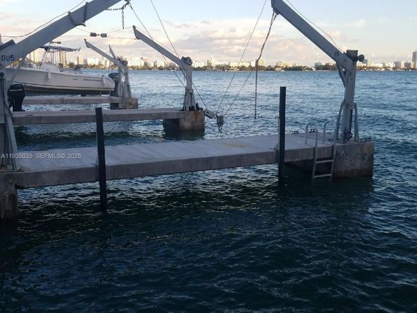 7601 E TREASURE DR / DOCK D5 (FOR RENT), North Bay Village, FL 33141