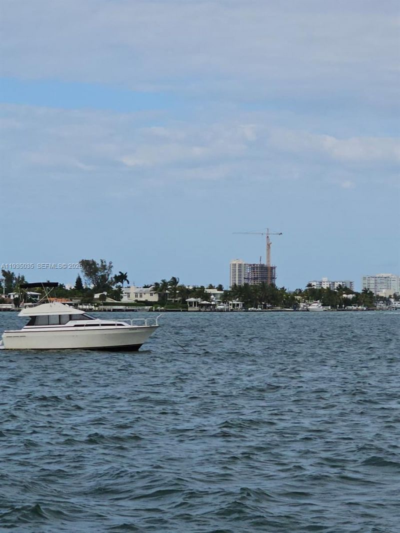 7601 E Treasure Dr / Dock D5 (for Rent), North Bay Village, FL 33141 Photo