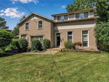 5334 Genesee Street, Bowmansville, NY 14026