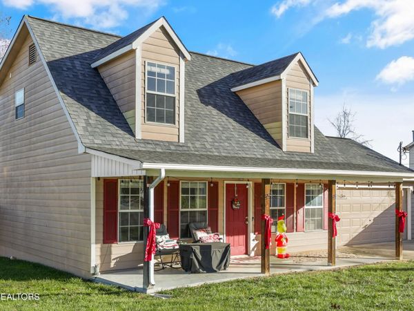 2312 Crestpark Rd, Knoxville, TN 37912