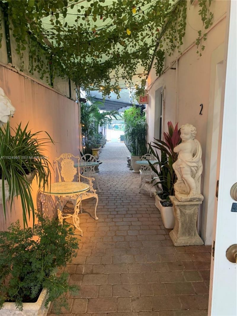 1239 Alton Rd, Miami Beach, FL 33139 Photo