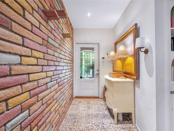 2490 Abaco Ave, Miami, FL 33133