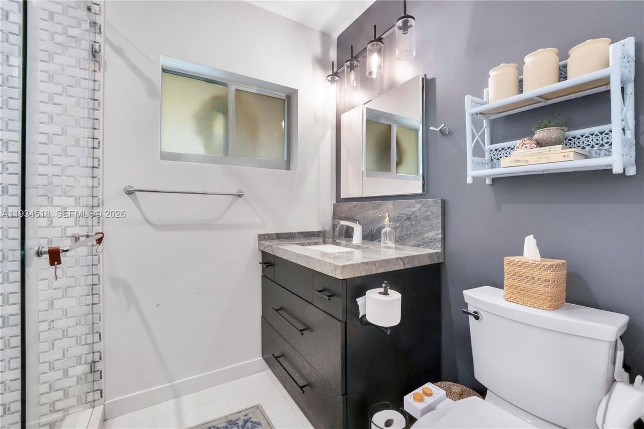 2490 Abaco Ave, Miami, FL 33133 Photo