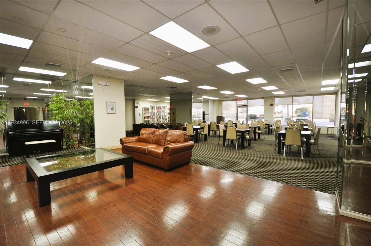 1865 S Ocean Dr , Unit 9I, Hallandale Beach, FL 33009 Photo