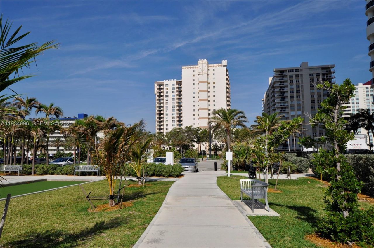 1865 S Ocean Dr , Unit 9I, Hallandale Beach, FL 33009 Photo