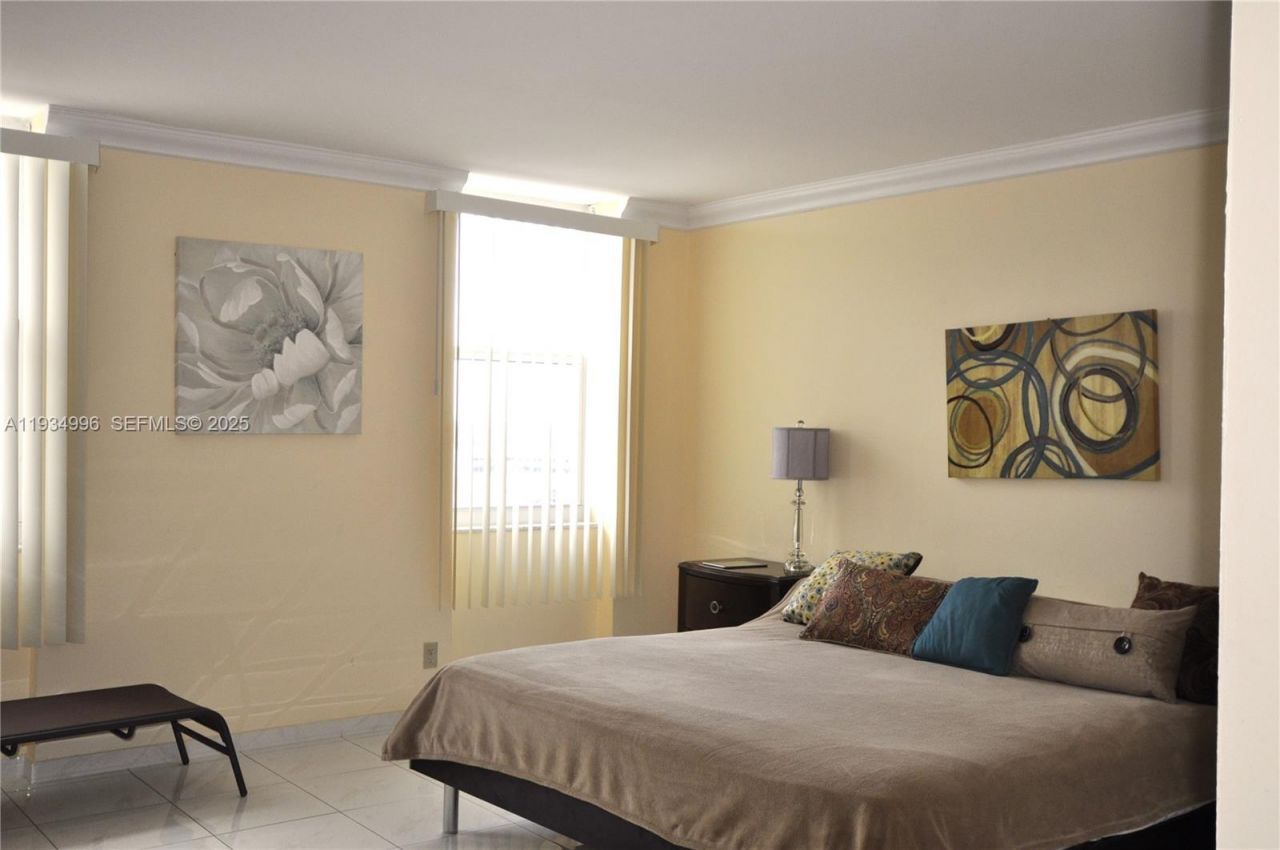 1865 S Ocean Dr , Unit 9I, Hallandale Beach, FL 33009 Photo