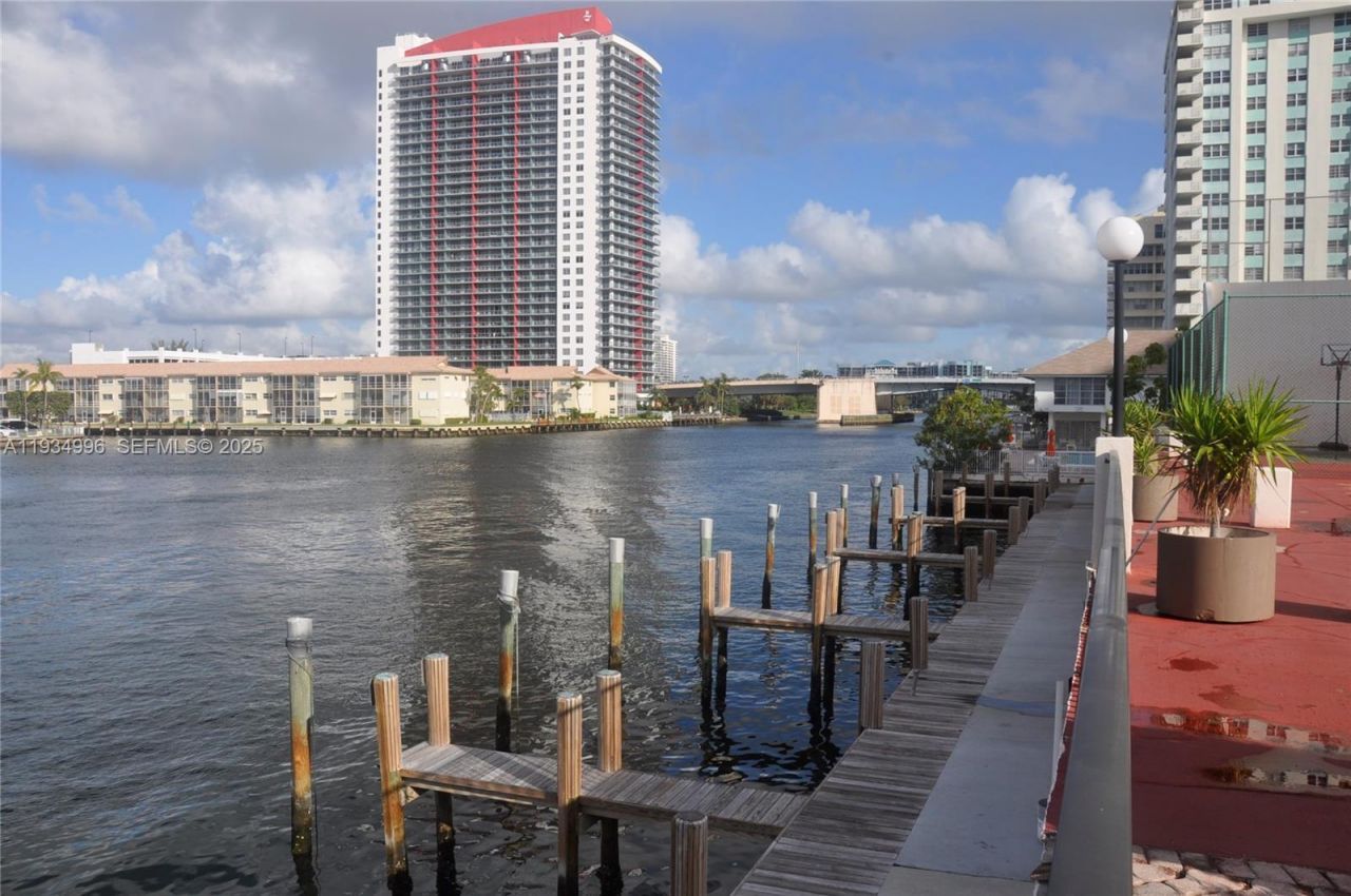 1865 S Ocean Dr , Unit 9I, Hallandale Beach, FL 33009 Photo