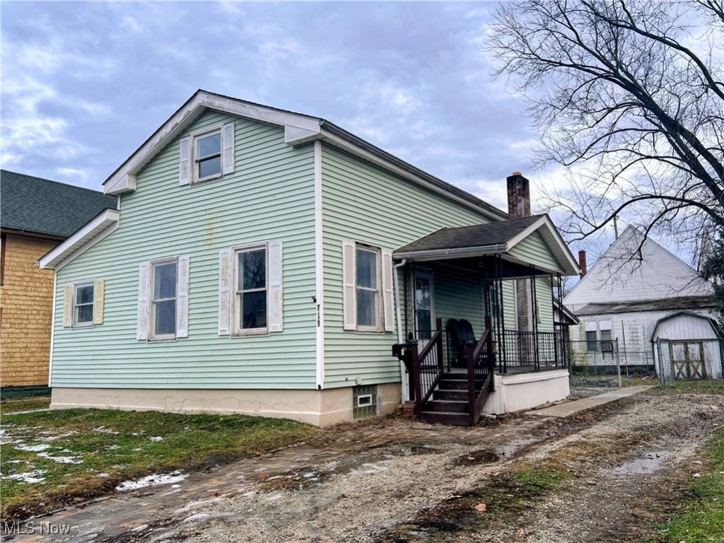 711 North Avenue Ne, Massillon, OH 44646 Main Photo