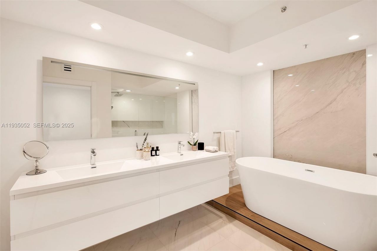 1500 Ocean Dr, Unit 1201, Miami Beach, FL 33139 Photo