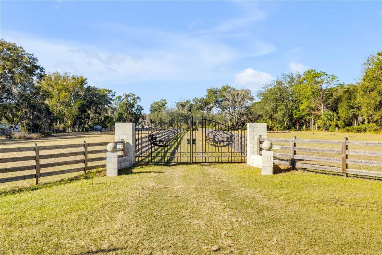 420 Roberts Road, Pierson, FL 32180 Photo