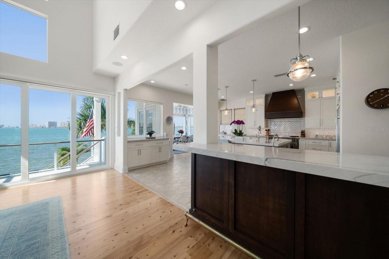 418 St Andrews Drive, Belleair, FL 33756 Photo