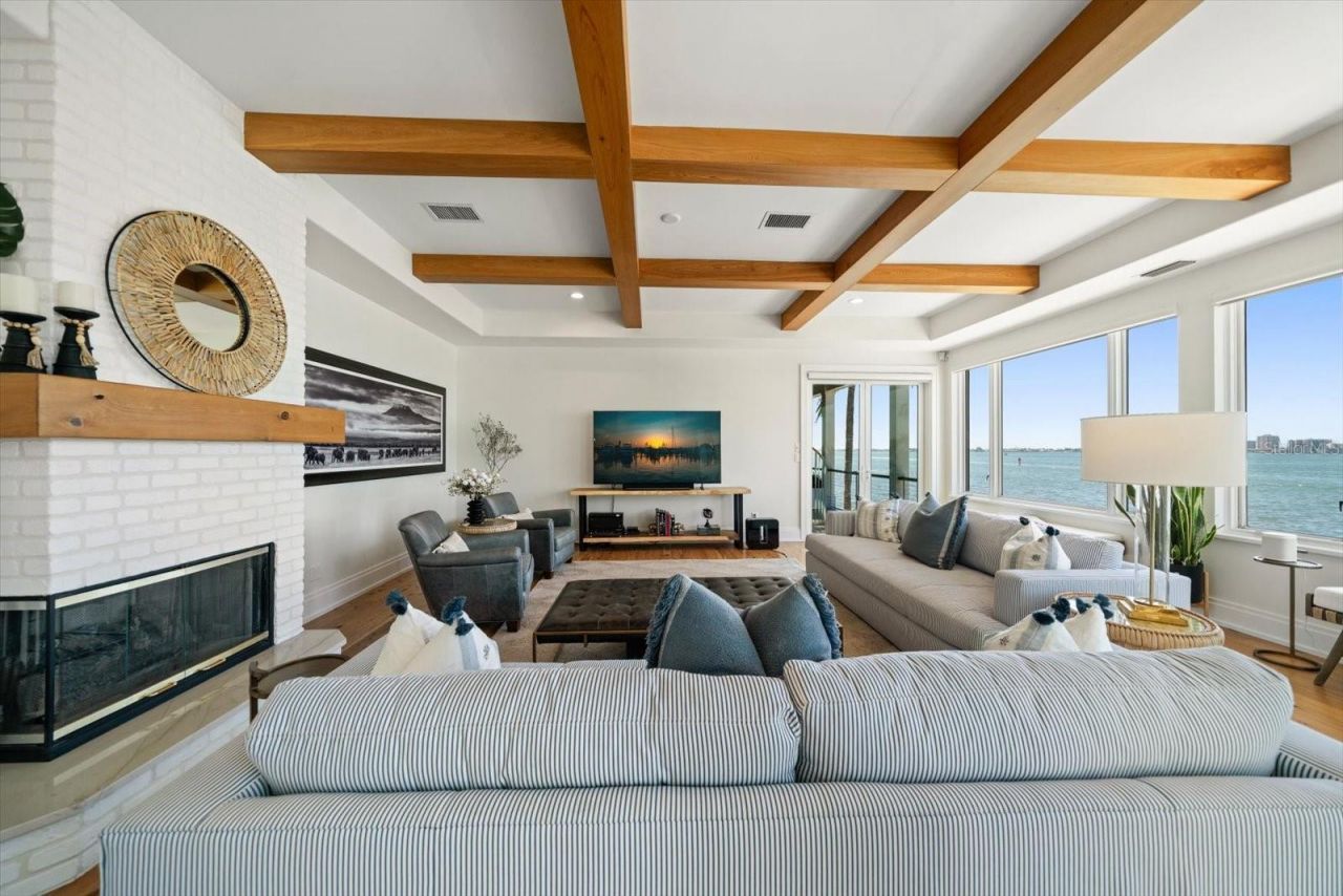 418 St Andrews Drive, Belleair, FL 33756 Photo