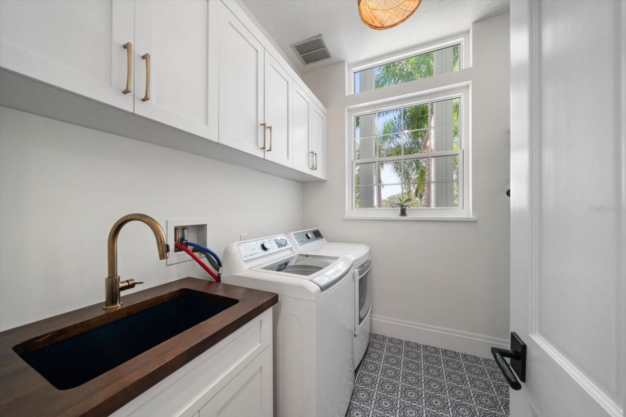 418 St Andrews Drive, Belleair, FL 33756 Photo