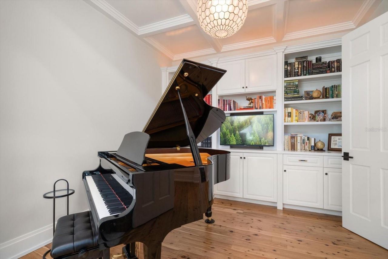 418 St Andrews Drive, Belleair, FL 33756 Photo