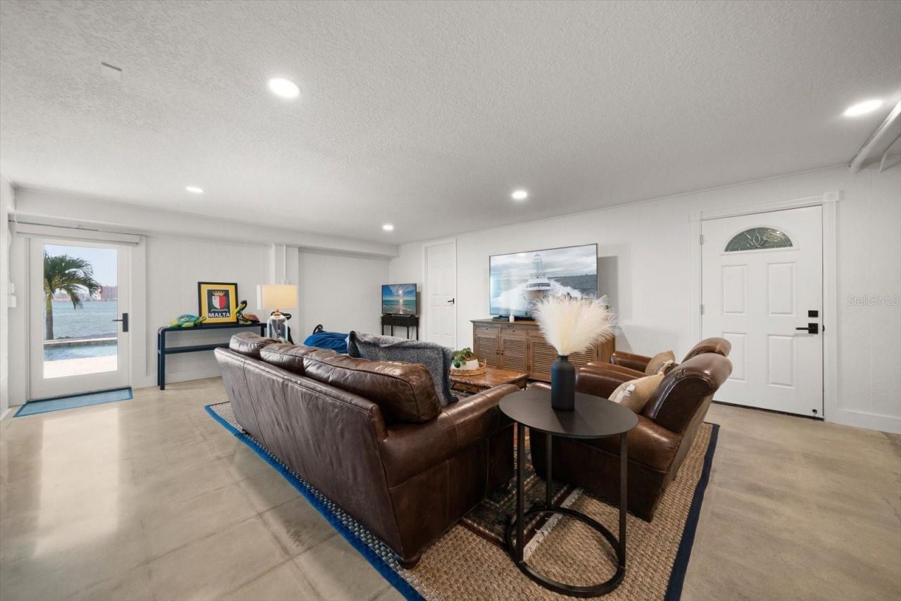 418 St Andrews Drive, Belleair, FL 33756 Photo