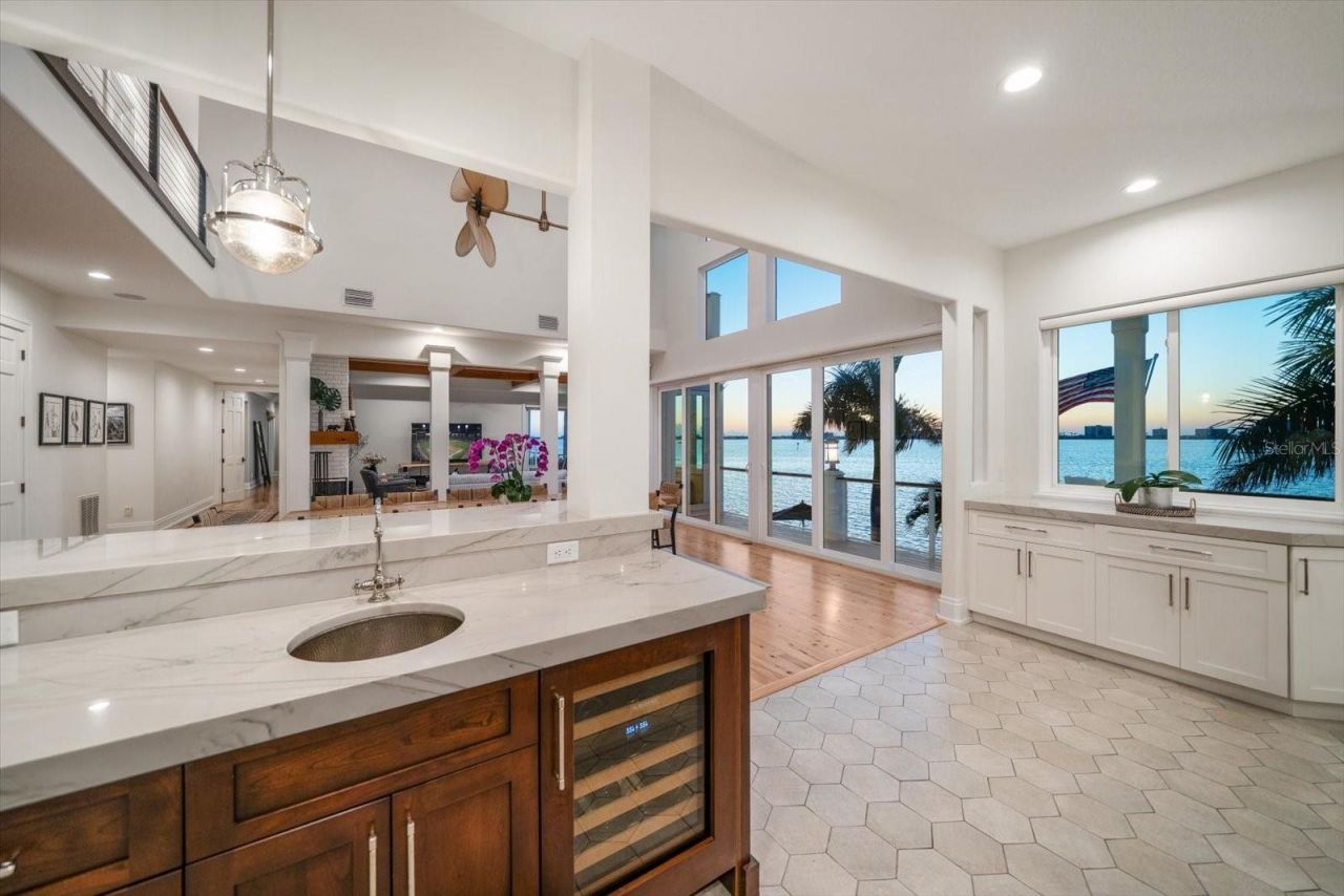 418 St Andrews Drive, Belleair, FL 33756 Photo