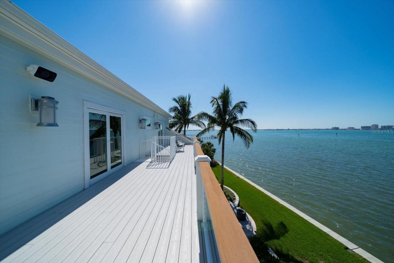 418 St Andrews Drive, Belleair, FL 33756 Photo