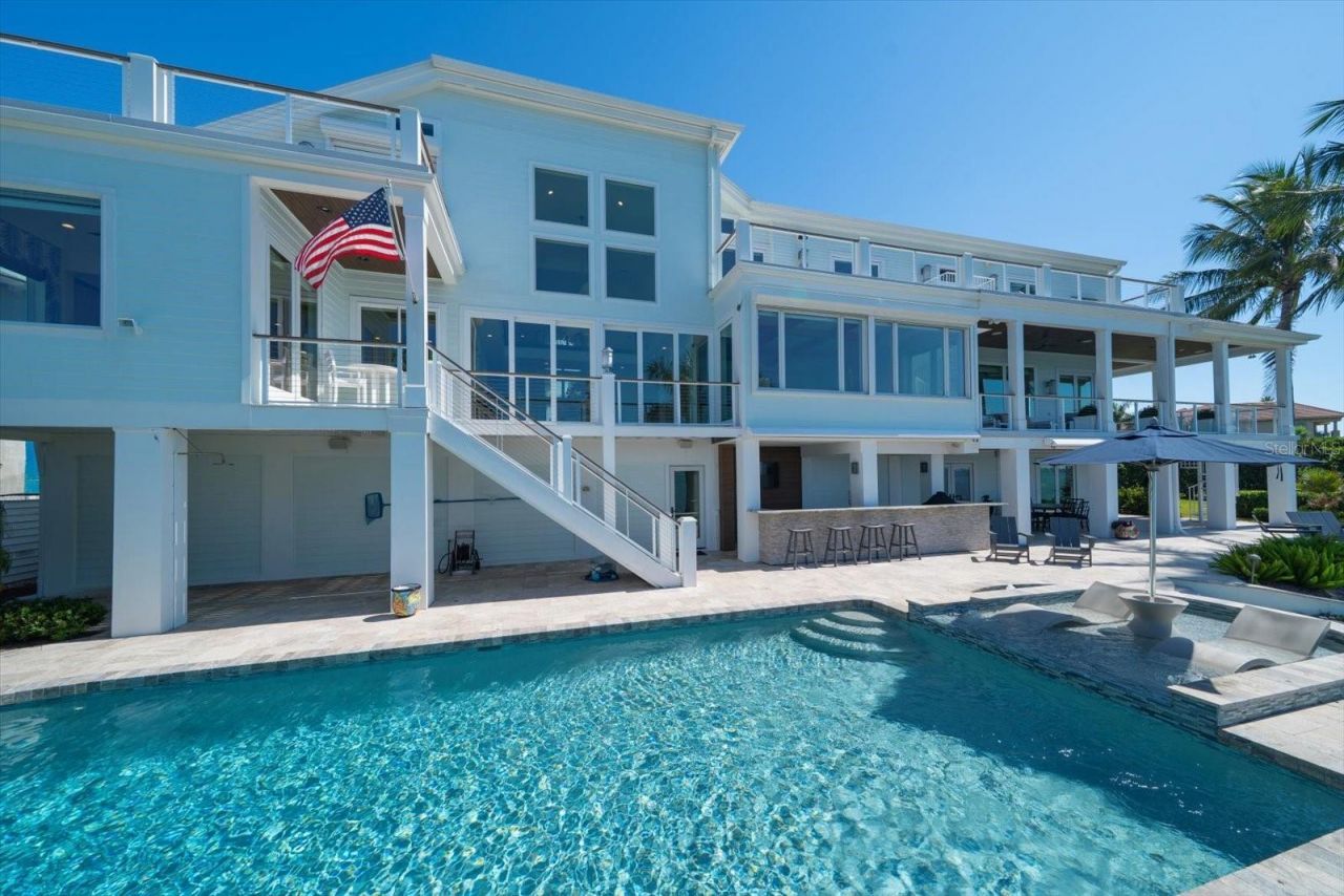 418 St Andrews Drive, Belleair, FL 33756 Photo