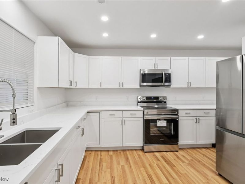 3943 Darrow Road, Stow, OH 44224 Photo 9