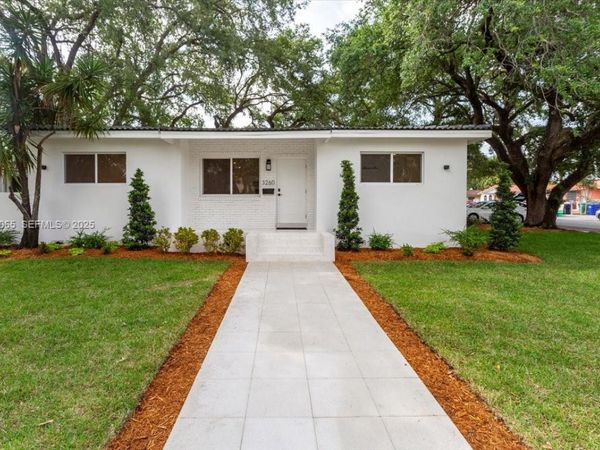 3260 NW 9th St, Miami, FL 33125