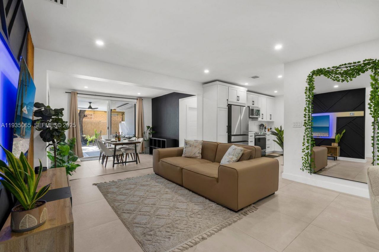 3260 NW 9th St, Miami, FL 33125 Photo