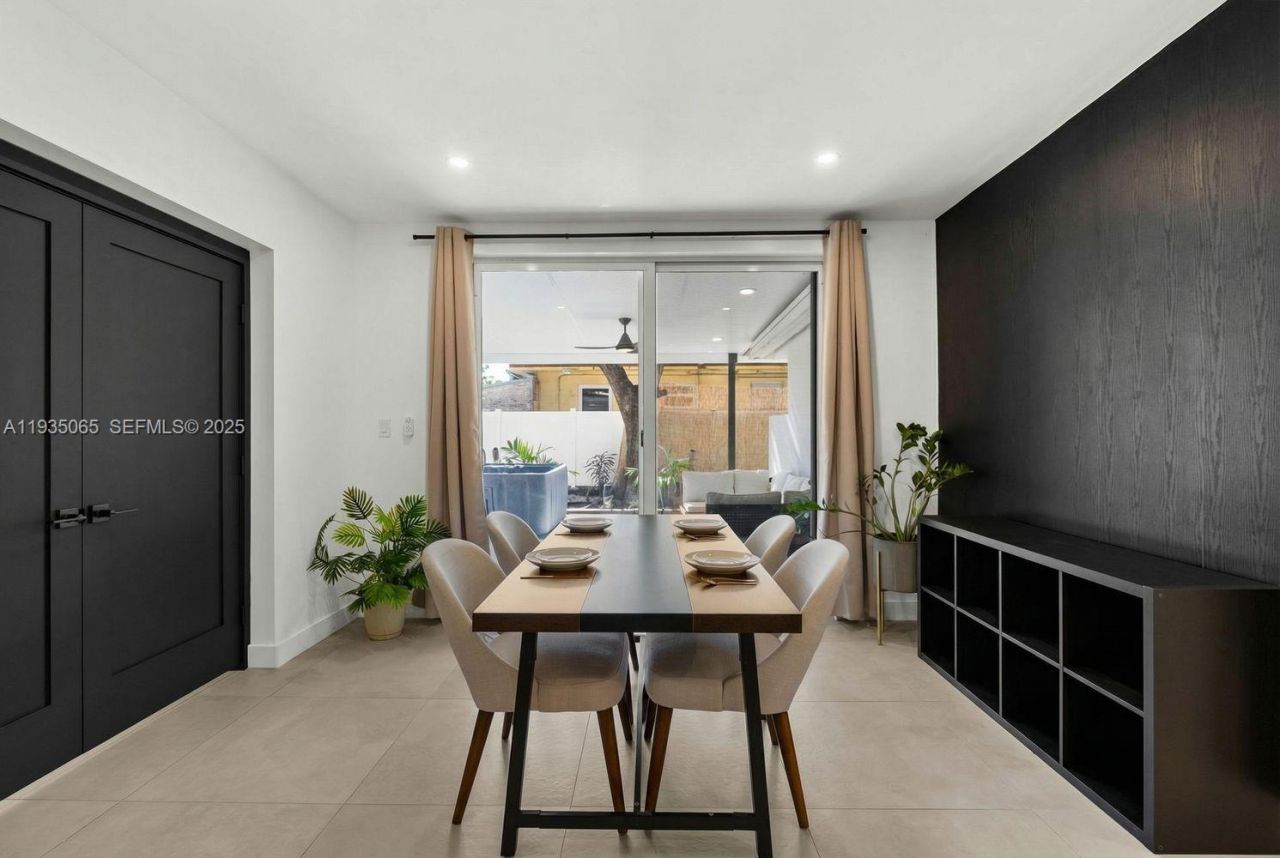 3260 NW 9th St, Miami, FL 33125 Photo