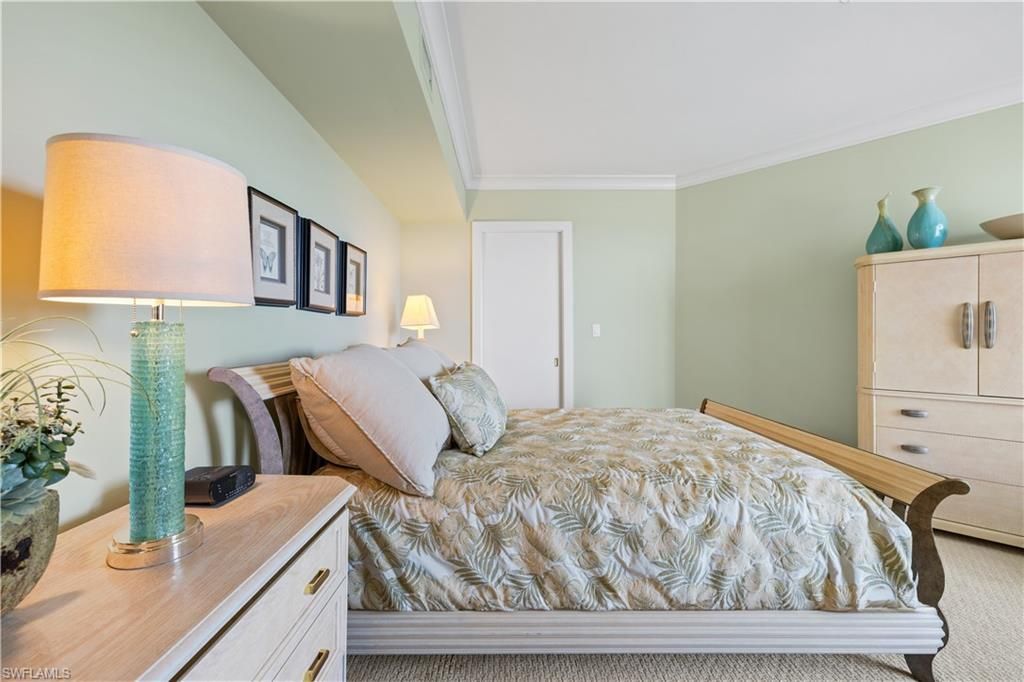 4021 Gulf Shore Blvd N, Unit 1804, Naples, FL 34103 Photo