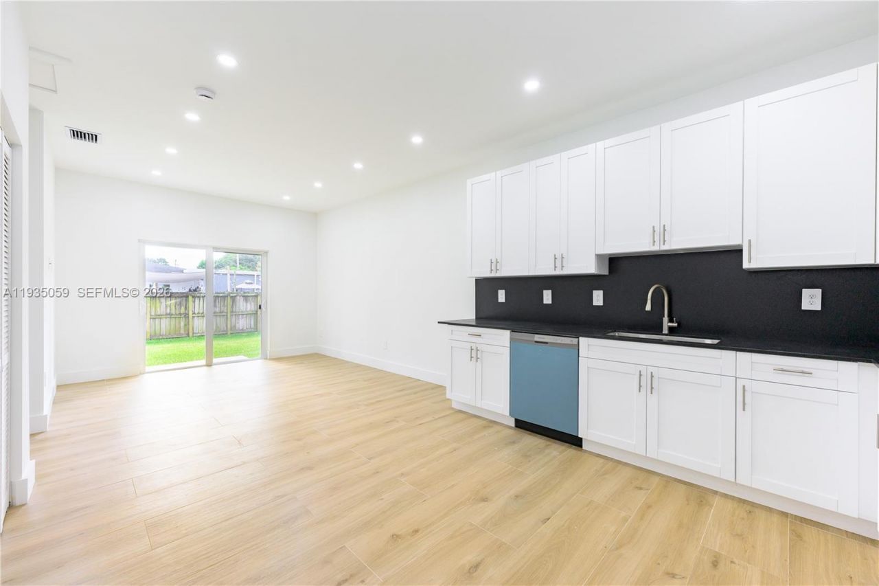 1864 NW 91st St, Unit 1864, Miami, FL 33147 Photo