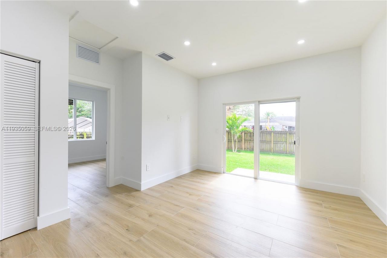 1864 NW 91st St, Unit 1864, Miami, FL 33147 Photo