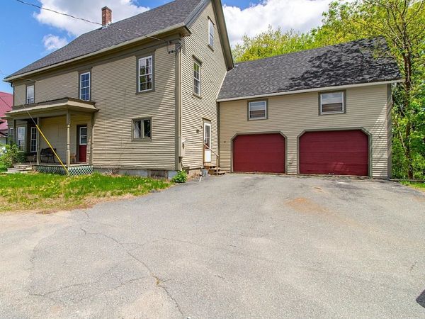 95 Autumn Street, Newport City, VT 05855