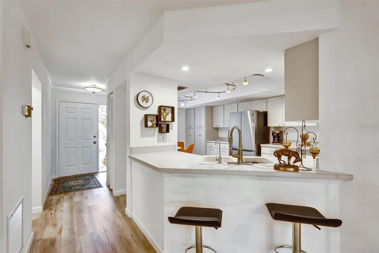 3448 Tallywood Circle, Unit 7050, Sarasota, FL 34237 Photo