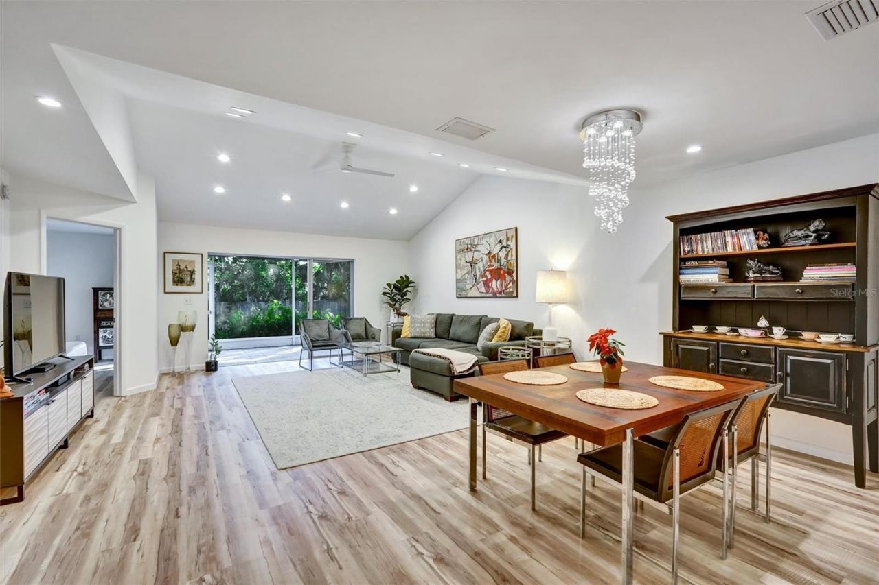 3448 Tallywood Circle, Unit 7050, Sarasota, FL 34237 Photo