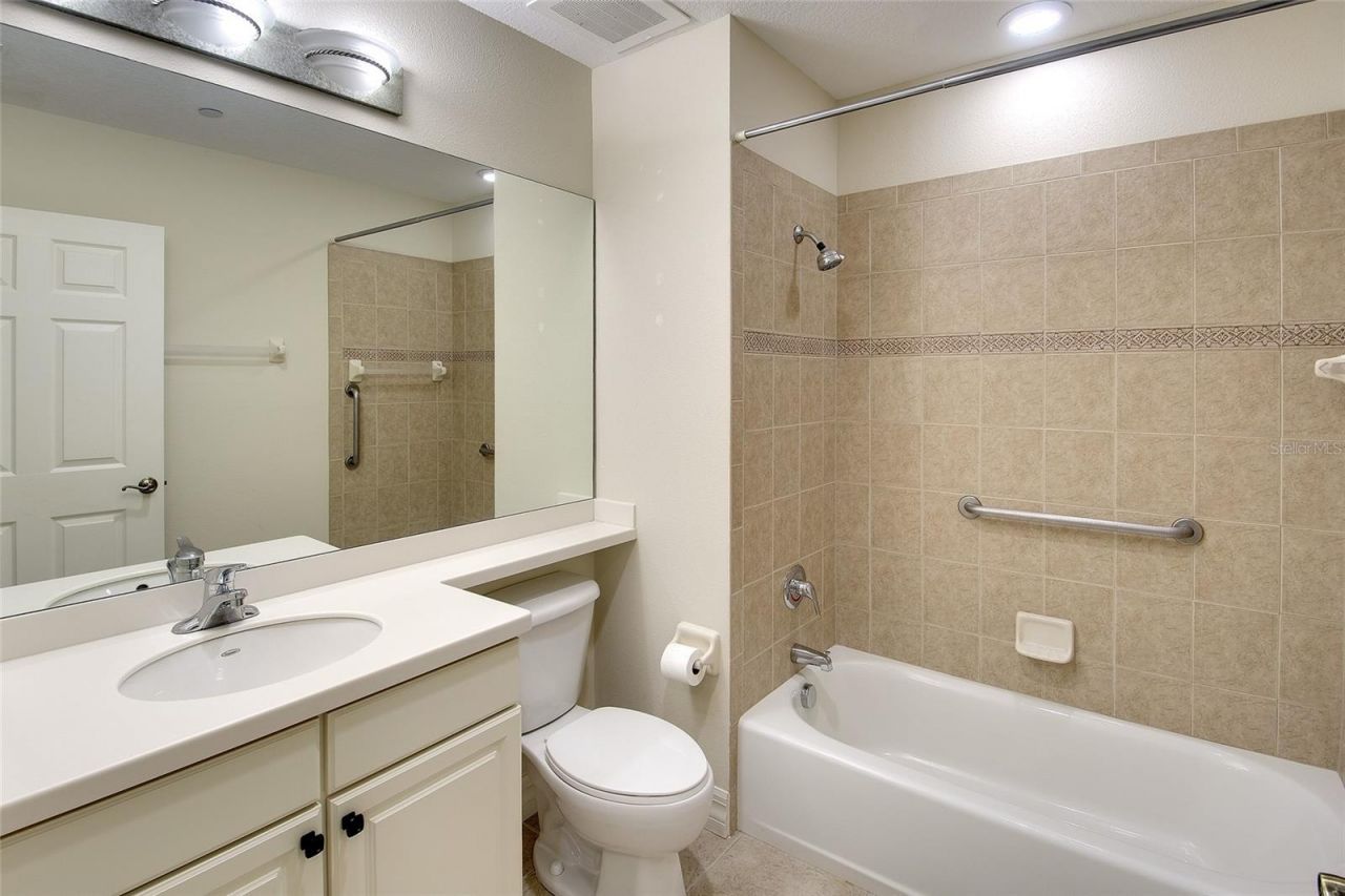 1921 Monte Carlo Drive, Unit 603, Sarasota, FL 34231 Photo