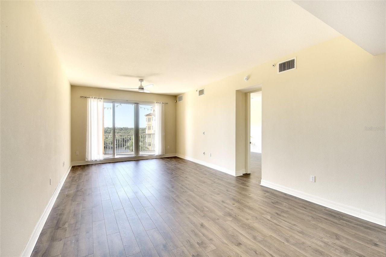 1921 Monte Carlo Drive, Unit 603, Sarasota, FL 34231 Photo