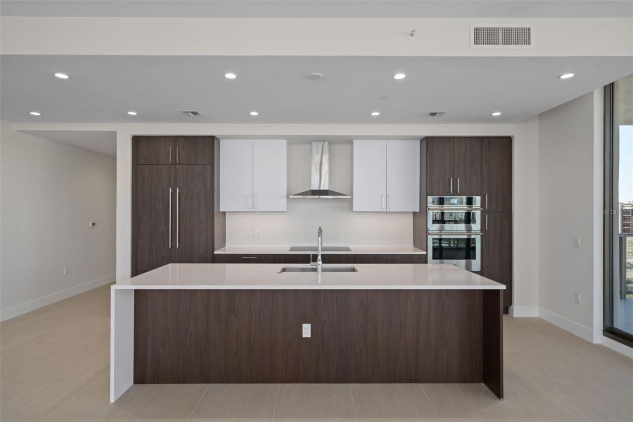 275 1st Avenue S, Unit 1001, Saint Petersburg, FL 33701 Photo