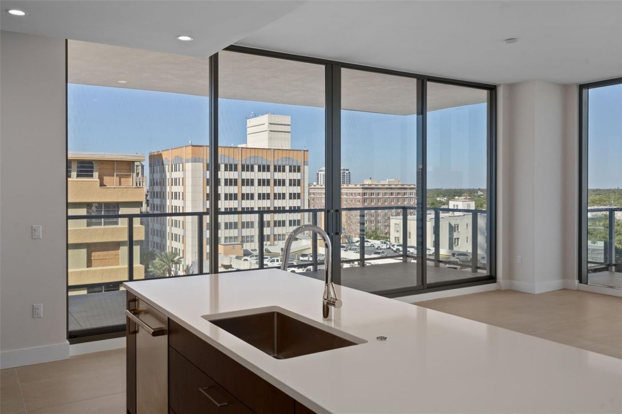 275 1st Avenue S, Unit 1001, Saint Petersburg, FL 33701 Photo