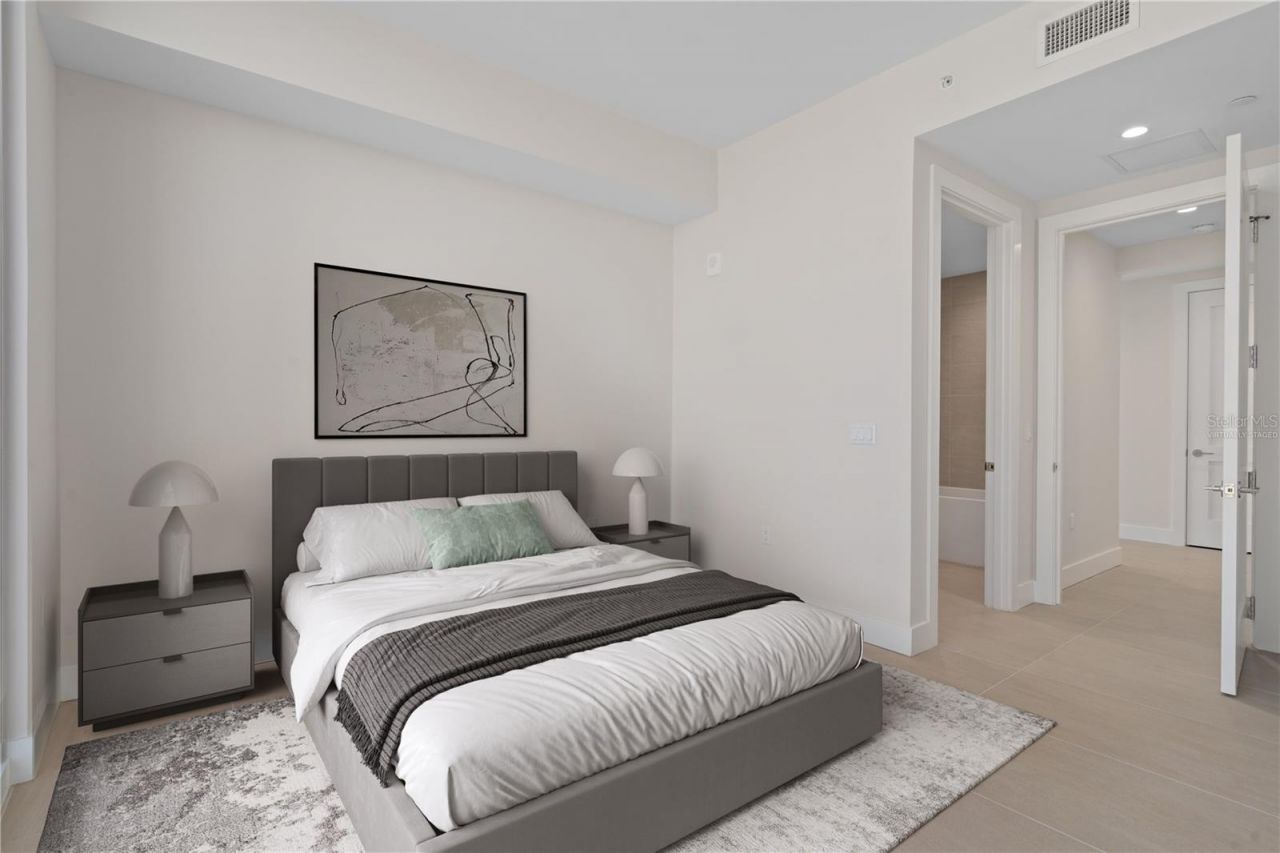 275 1st Avenue S, Unit 1001, Saint Petersburg, FL 33701 Photo