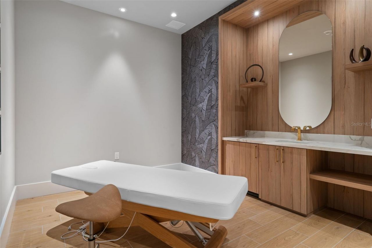 275 1st Avenue S, Unit 1001, Saint Petersburg, FL 33701 Photo