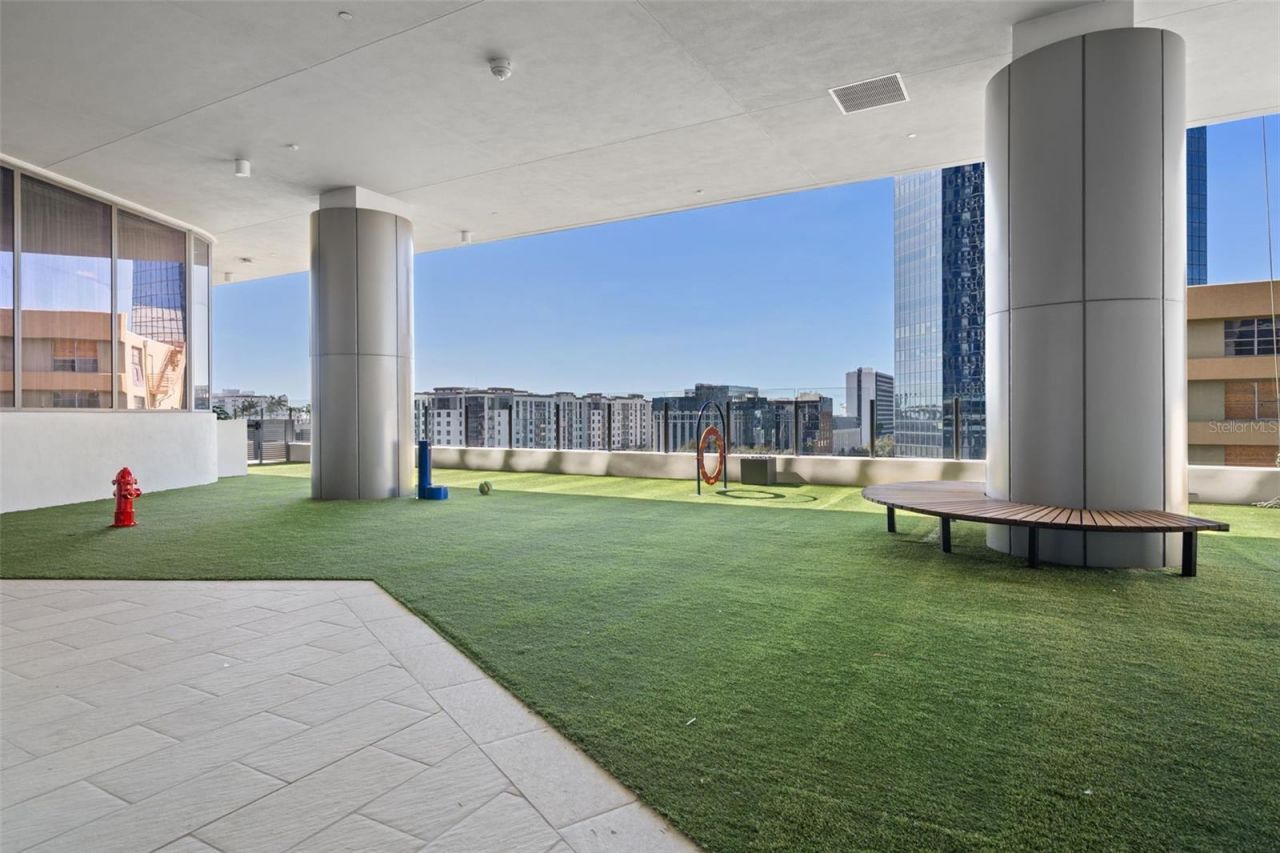 275 1st Avenue S, Unit 1001, Saint Petersburg, FL 33701 Photo