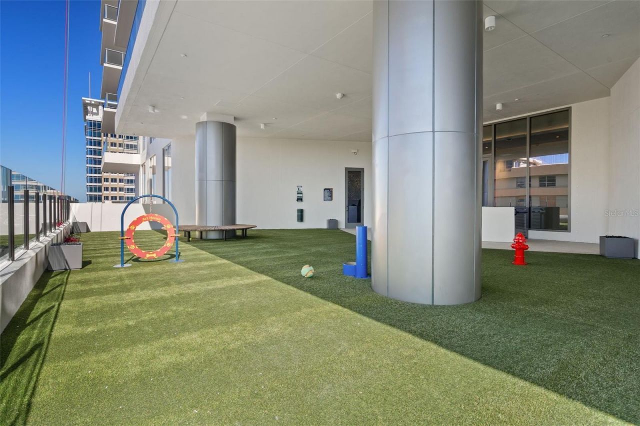 275 1st Avenue S, Unit 1001, Saint Petersburg, FL 33701 Photo