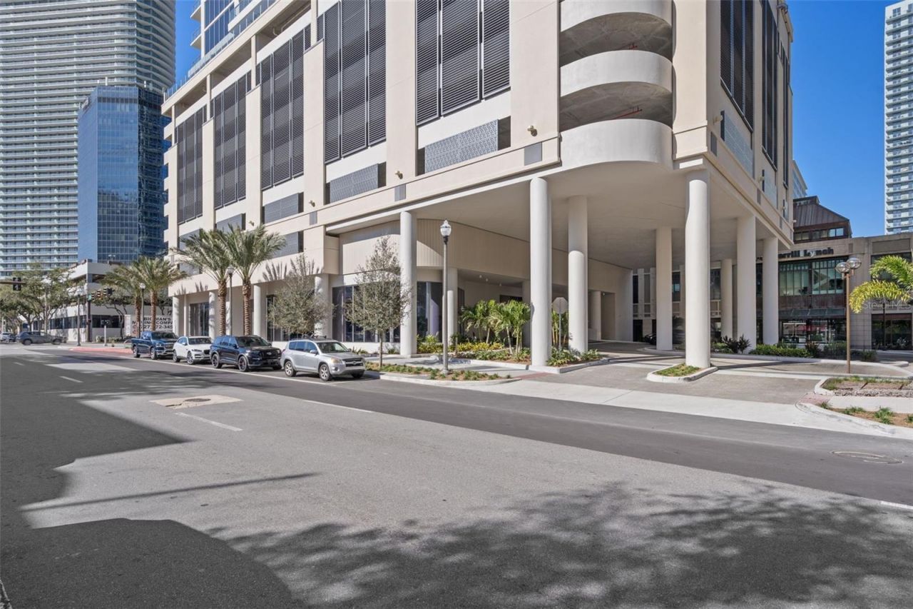 275 1st Avenue S, Unit 1001, Saint Petersburg, FL 33701 Photo