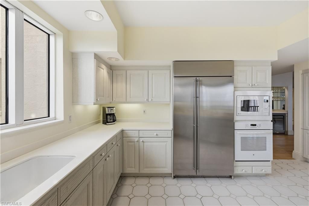 8990 Bay Colony Dr, Unit 1203, Naples, FL 34108 Photo
