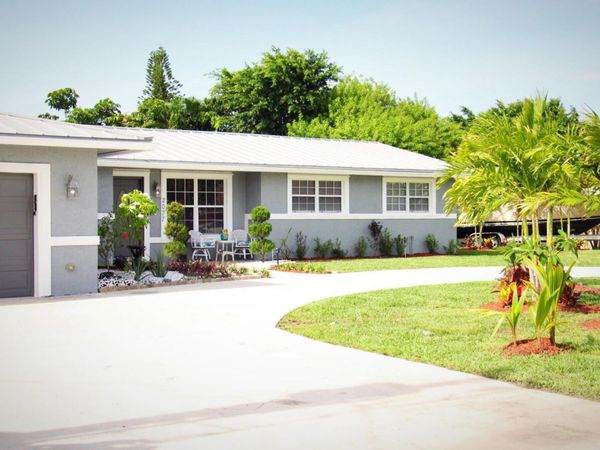 2077 Carambola Road, West Palm Beach, FL 33406