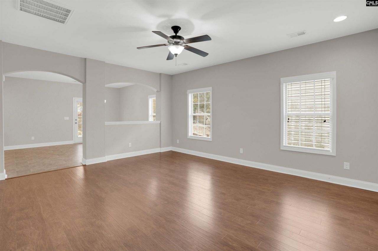 324 Emanuel Creek Drive Photo 5