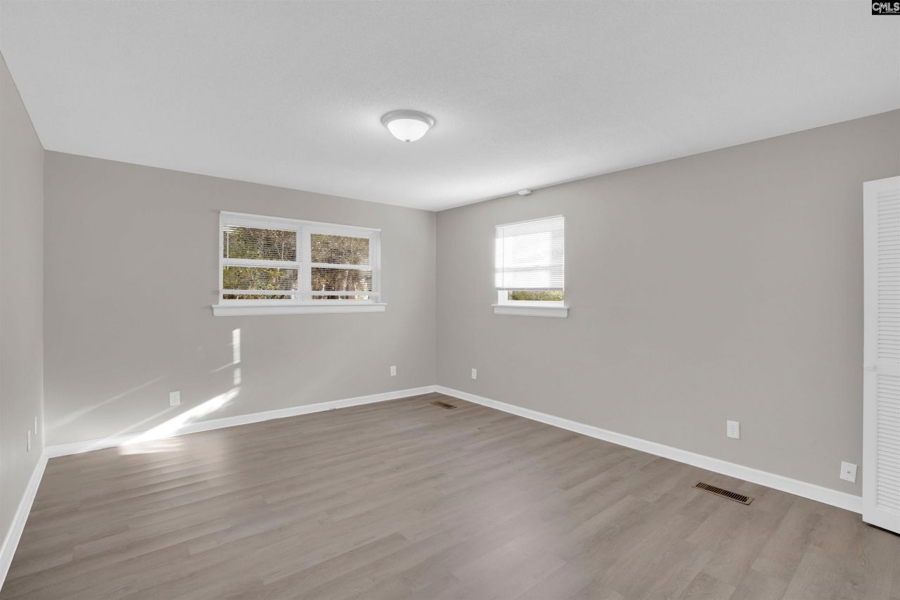 15 Mosswood Road  Photo 26